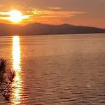 Center - Directly On The Sea