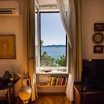 Apartman Center - Directly On The Sea *