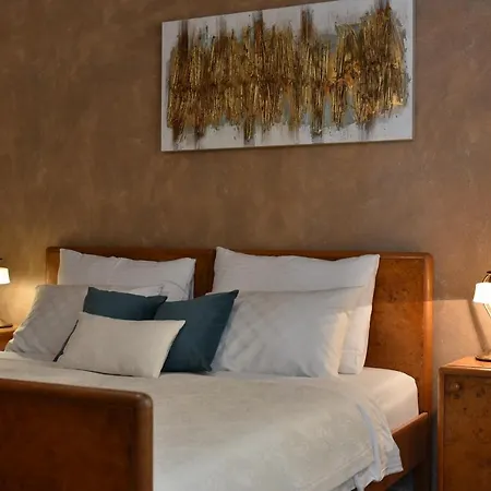 Center - Directly On The Sea Apartment