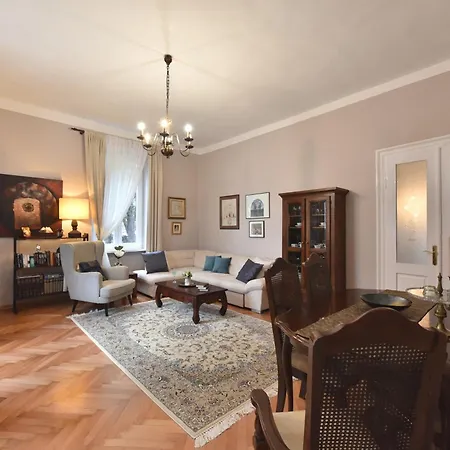 Apartman Center - Directly On The Sea *