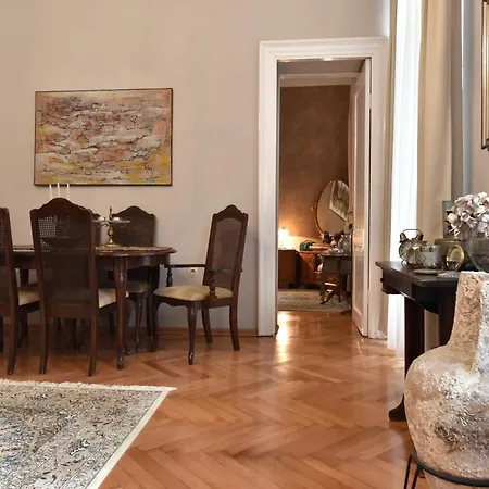 Apartman Center - Directly On The Sea *