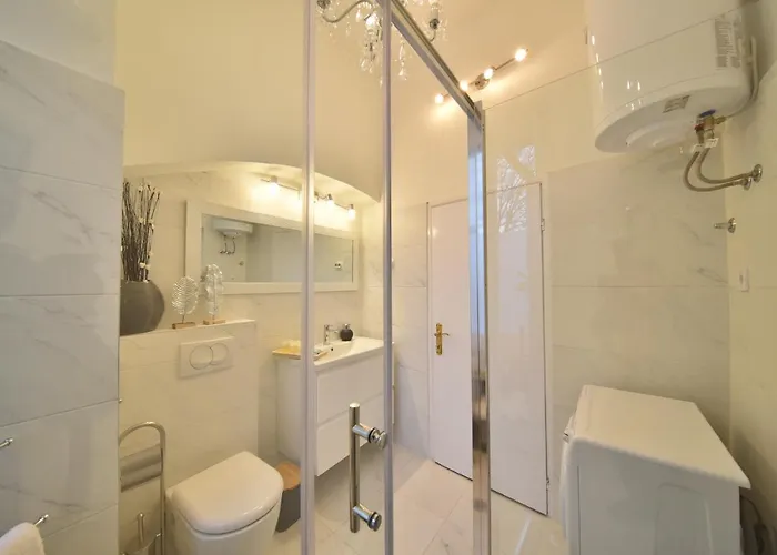 Center - Directly On The Sea Apartman *