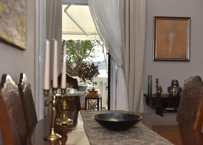 Center - Directly On The Sea